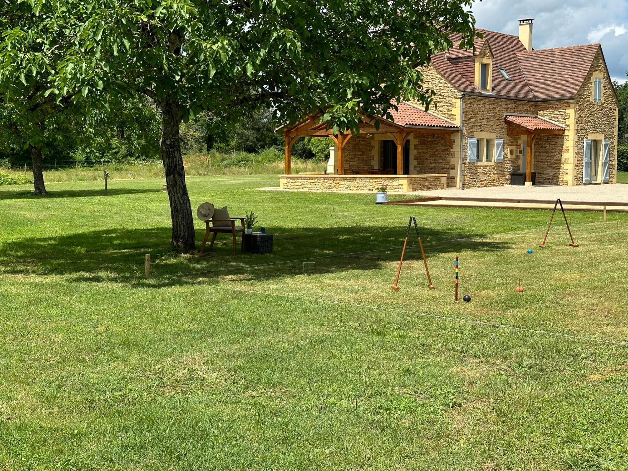 Luxury 3 Bed Home With Heated Swimming Pool Air Con And Boules Pitch Salignac-Eyvigues Экстерьер фото